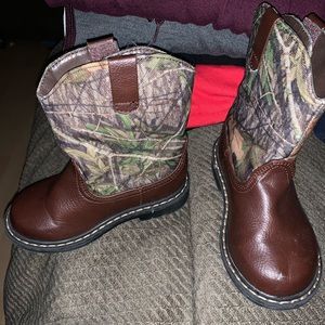 Faded glory camp boots